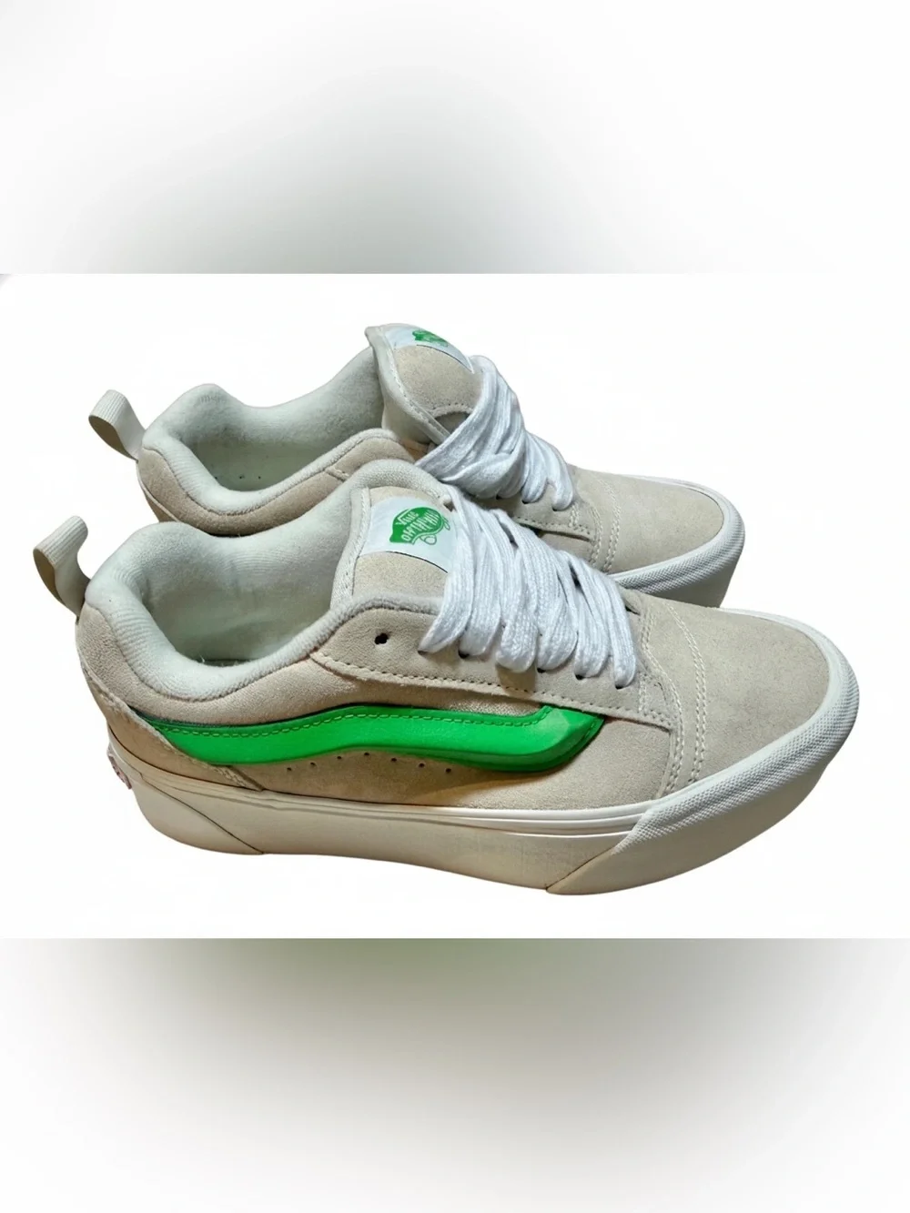 Vans Knu Skool Platform Sneakers. Beige/Green. Men 6.5 Women 8